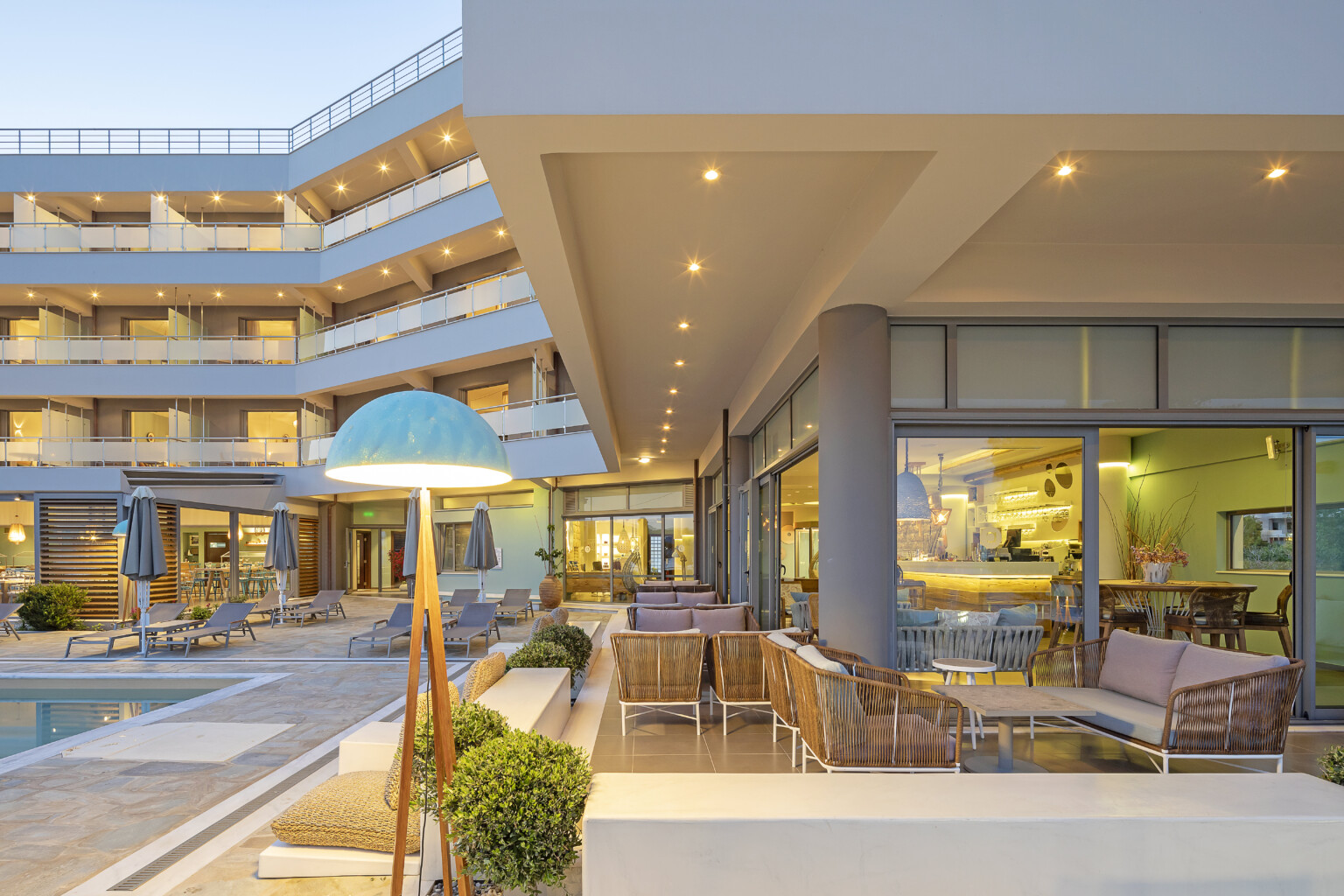 Pool/Lounge Bar Anastasia Hotel & Suites